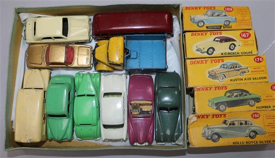 A Dinky Austin A105 Saloon No. 176, four other boxed Dinky vehicles and 10 unboxed vehicles,